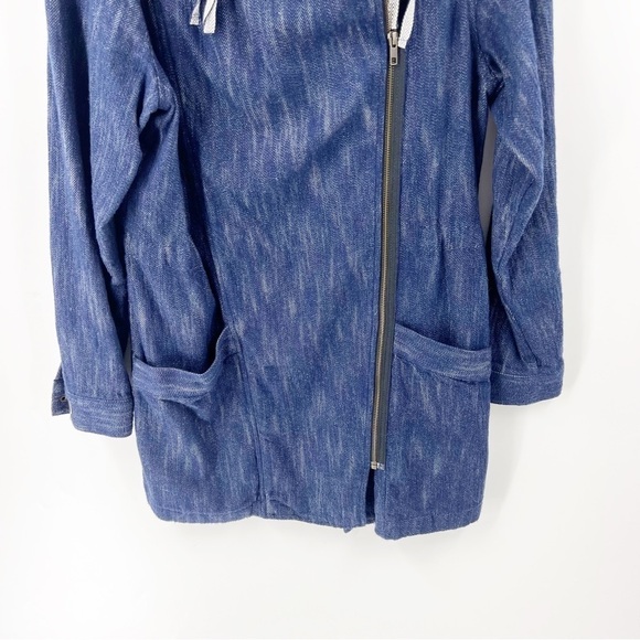 ✅ Cabi Love Carol Women's Full Zip Denim Hoodie Jacket Size MEDIUM BLUE - Picture 2 of 7